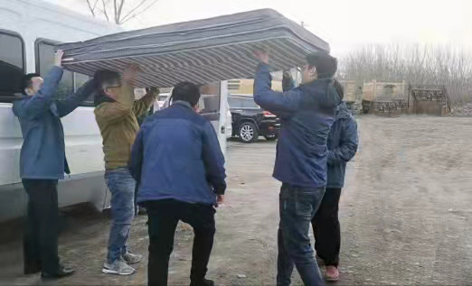 齊心協(xié)力，整理物資準備出發(fā)